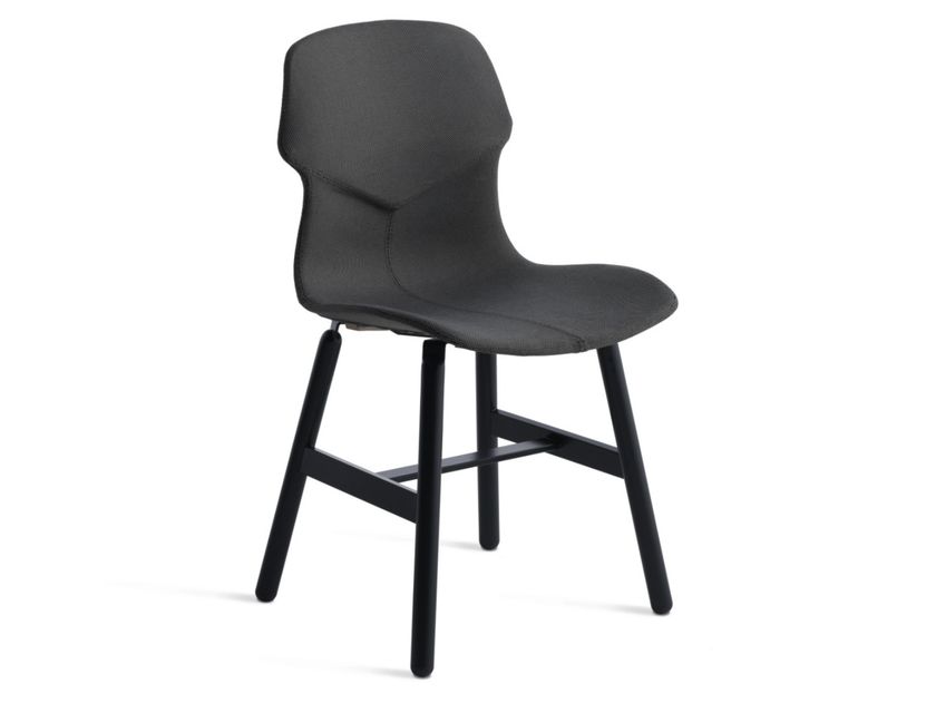 Casamania & Horm
STEREO METAL IMBOTTITA FRONTE/RETRO
Chair fully upholstered in fabric or leather with metal legs