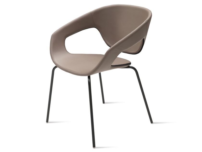 Casamania & Horm
VAD IMPILABILE IMBOTTITA
Upholstered fabric chair with armrests