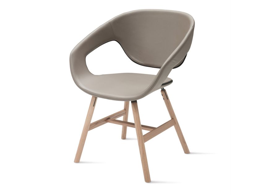 Casamania & Horm
VAD WOOD IMBOTTITA
Upholstered fabric chair with armrests
