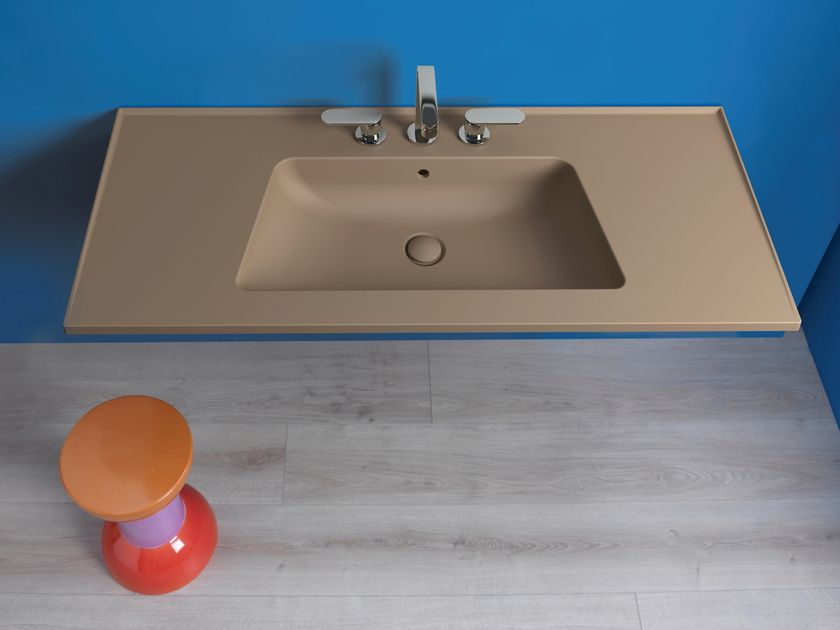 Ceramica Flaminia
BLOOM
Wall-mounted washbasin
