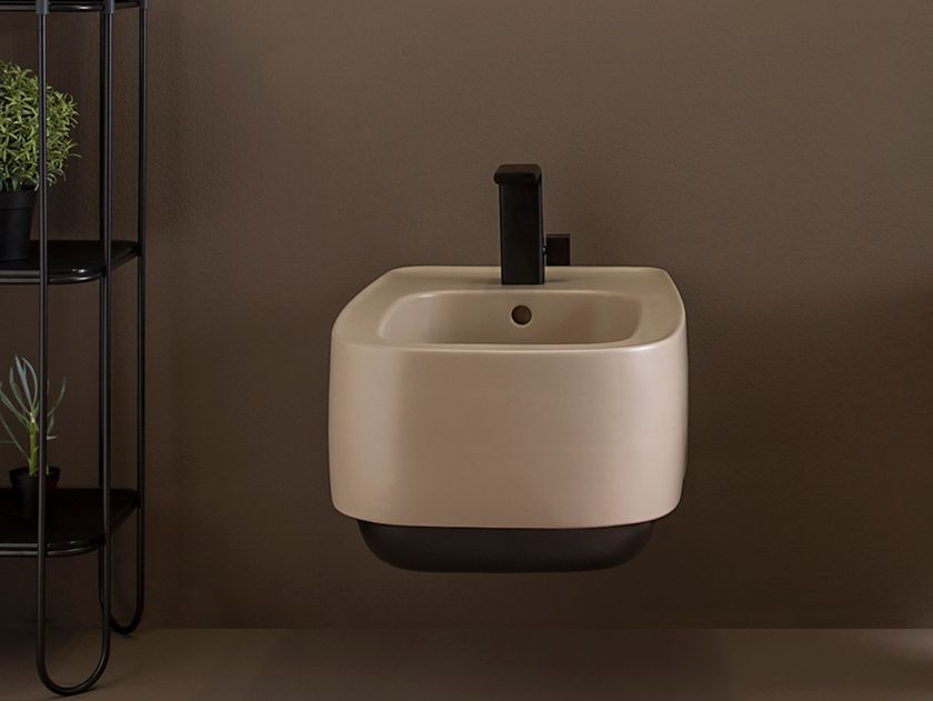 Ceramica Flaminia
FLAG
Wall-hung ceramic bidet