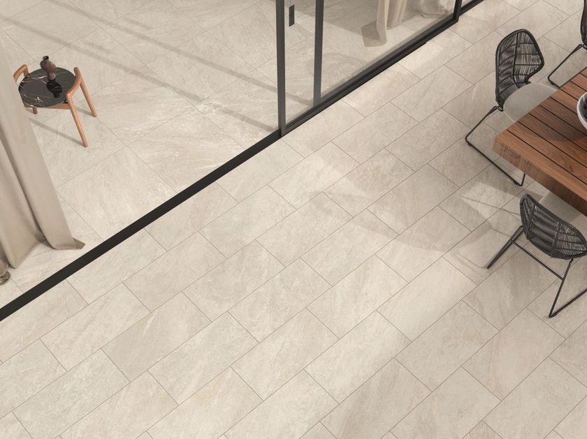 Ceramiche Caesar
QUARTZ ESSENCE FLAKE
Indoor/outdoor porcelain stoneware wall/floor tiles with stone effect