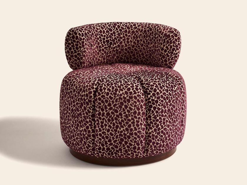 Clovi Paris
GAINSBOURG LÉOPARD BURGUNDY
Fabric easy chair with armrests