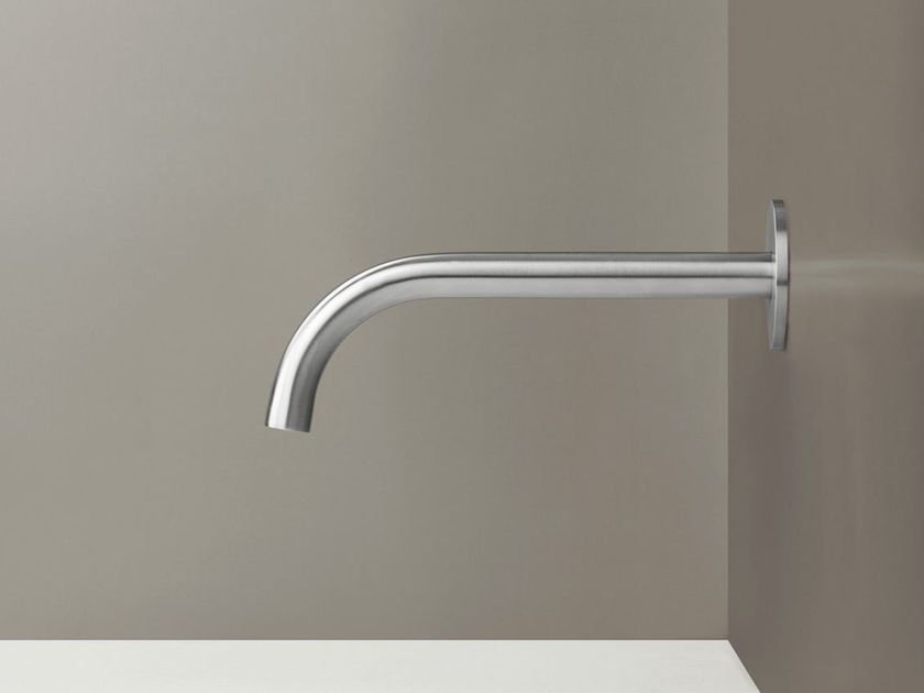 COCOON
PB 10
Wall-mounted stainless steel spout