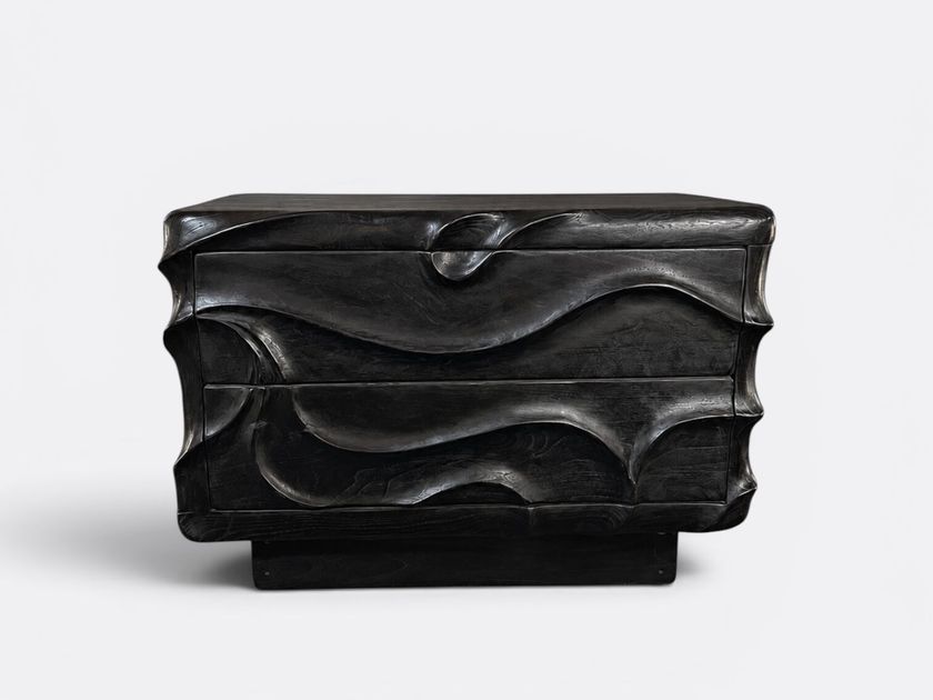Cokoha
BERSERI NOIR
Teak chest of drawers