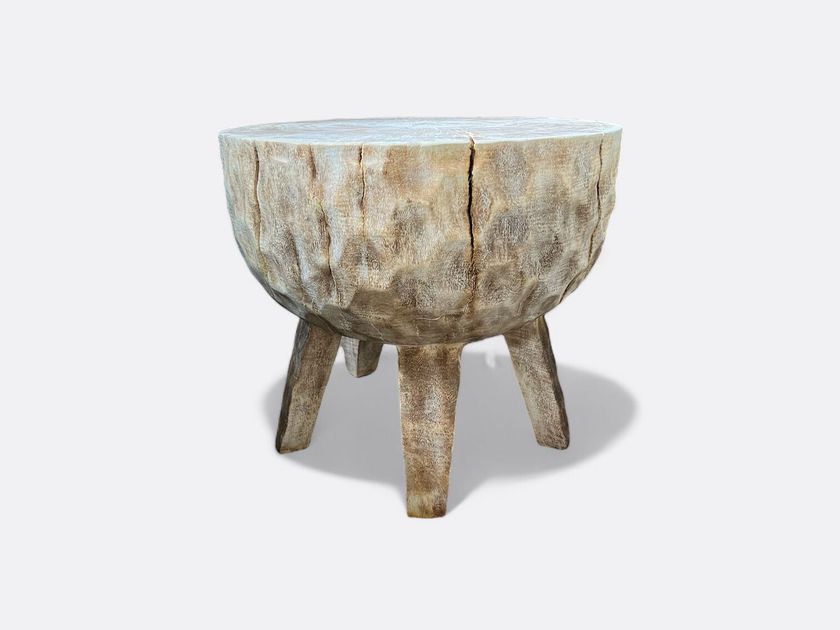 Cokoha
IMAH
Round Suar wood central coffee table