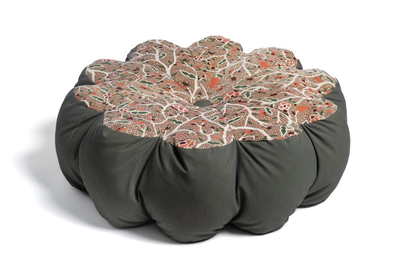 COZIP
COSY FLOWER
Fabric garden pouf