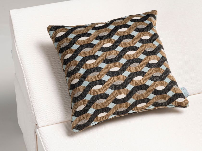 COZIP
EVA
Outdoor motif fabric cushion