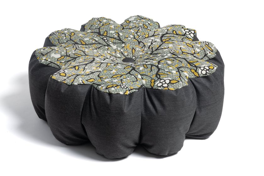 COZIP
SUNNY FLOWER
Fabric garden pouf