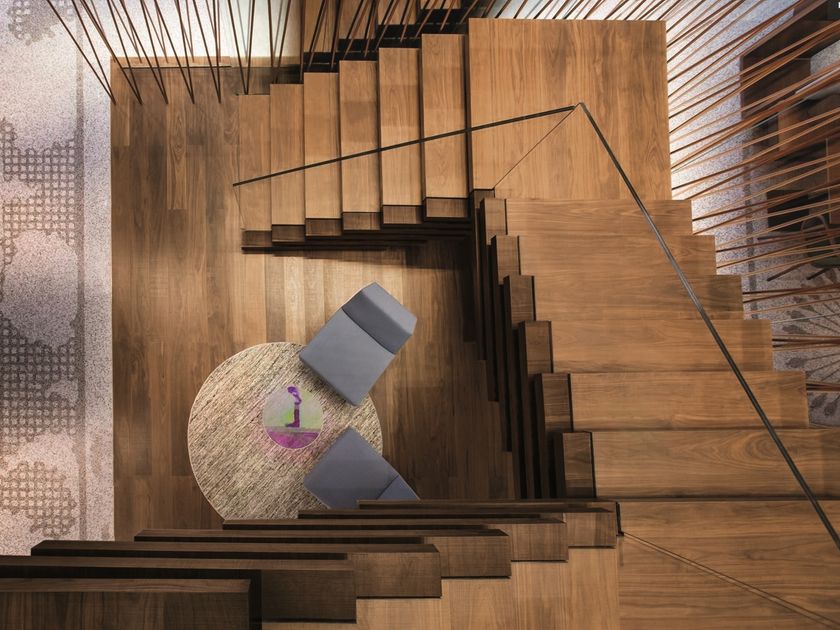 CP Parquet
CP LAB DESIGN
Walnut Open staircase