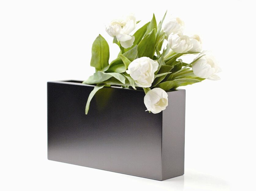 Crestani 2000
BLOOM
Steel vase / garden vase