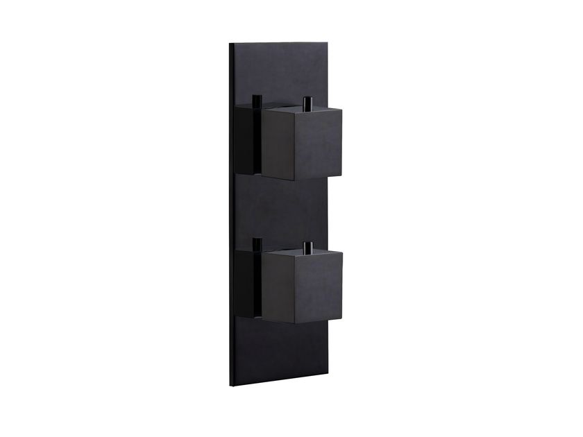 Cropelli
SQUARE
2 hole thermostatic shower mixer with diverter