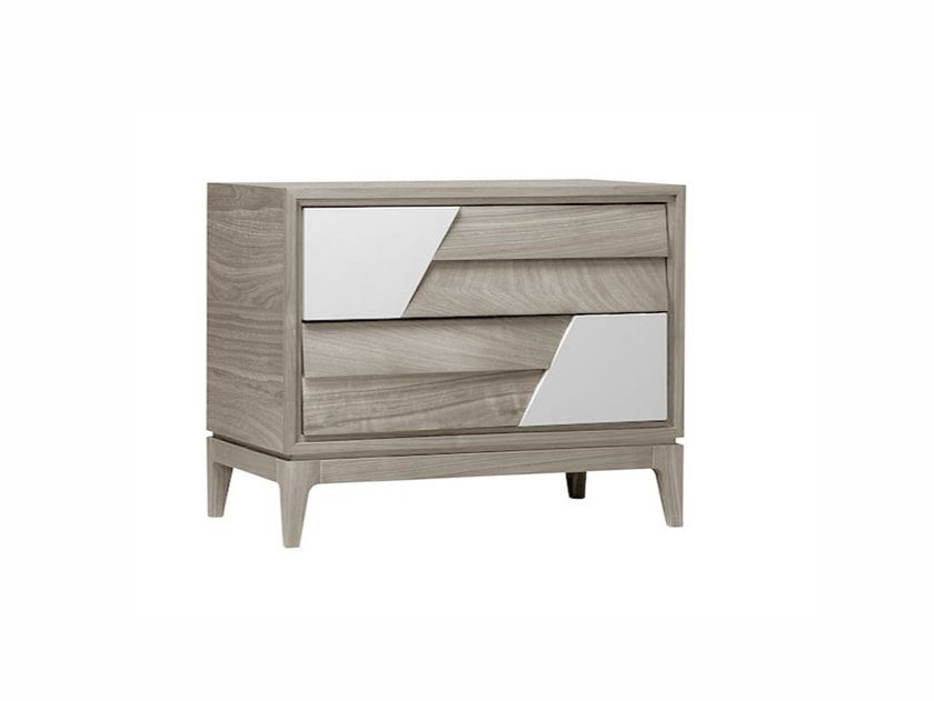 Dale Italia
COLORE M-641
Solid wood bedside table with drawers