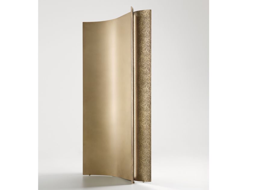 DE CASTELLI
MONOLITE
Brass room divider