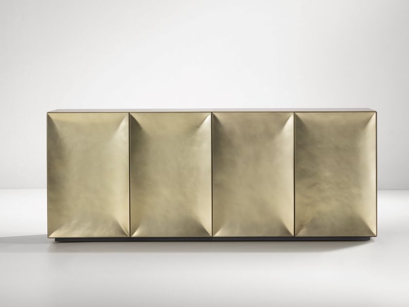 DE CASTELLI
SCULPT
Metal sideboard with doors