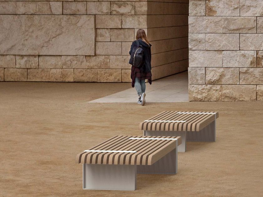 Decona
SYNONYM
Backless steel and wood bench