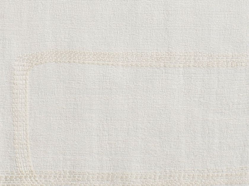 Dedar
REGOLITH
Solid-color fabric for curtains