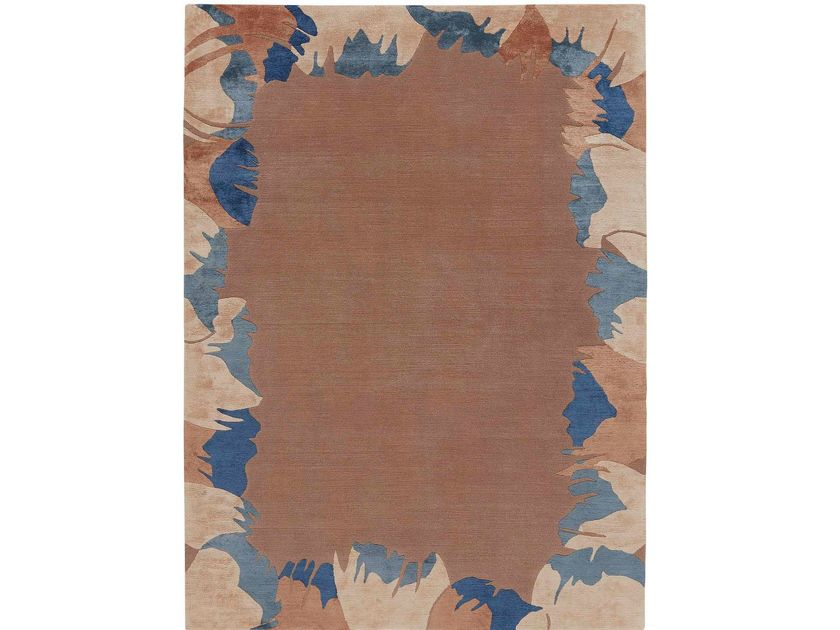 Deirdre Dyson
BURLESQUE
Hand knotted rug in tibetan wool and chinese silk