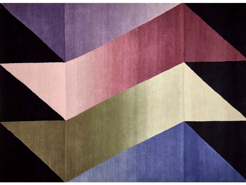 Deirdre Dyson
CAN CAN
Hand knotted rug in wool and graded wool