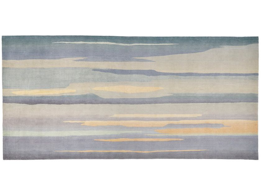 Deirdre Dyson
SKYSCAPE
Hand knotted graded wool and silk rug