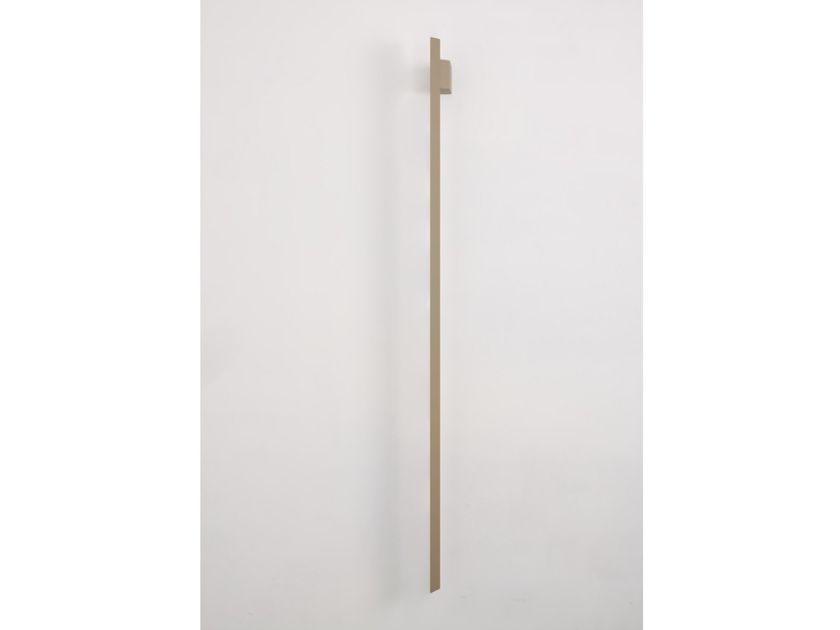 DIOMEDE
ROOT
LED aluminium outdoor wall lamp