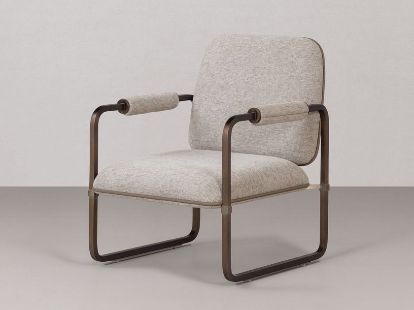 DIVIANA
AR.04
Sled base fabric easy chair with armrests