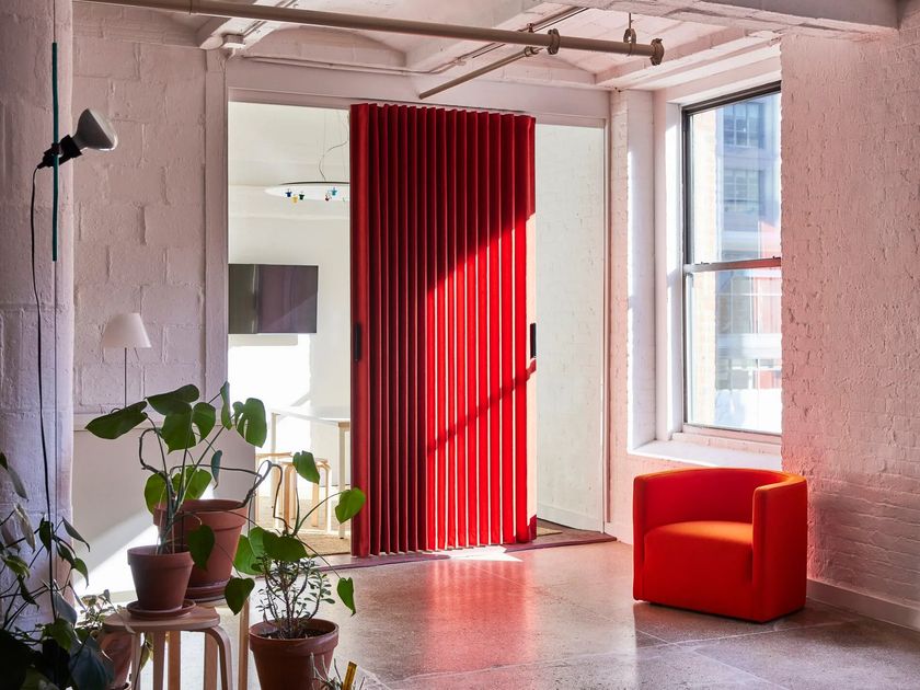 Dooor
Bilateral opening door
Textile door