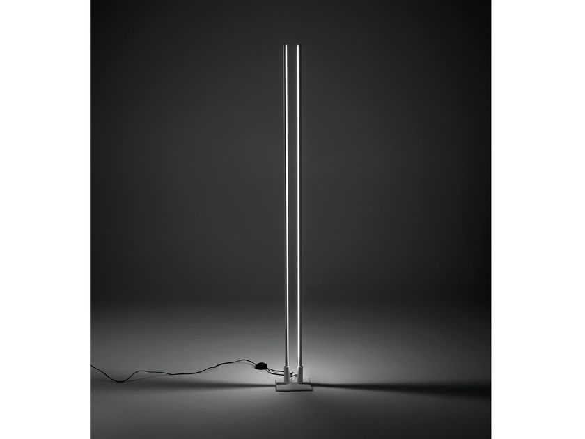 EGOLUCE
BI LANCIA
LED aluminium floor lamp with dimmer
