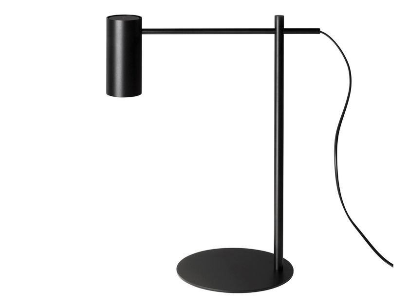 Estiluz
CYLS
Adjustable metal table lamp