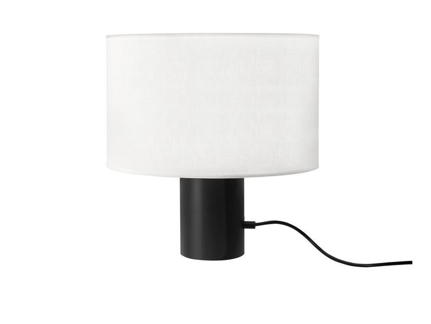 Estiluz
CYLS
Metal table lamp with polyester shade