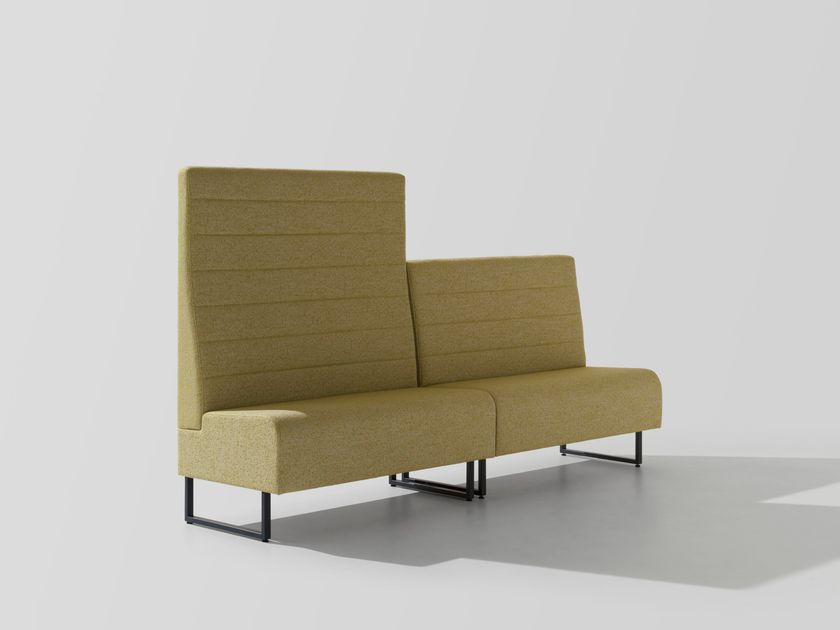 Et al.
SPACE+ 1402A
Fabric linear module with high backrest