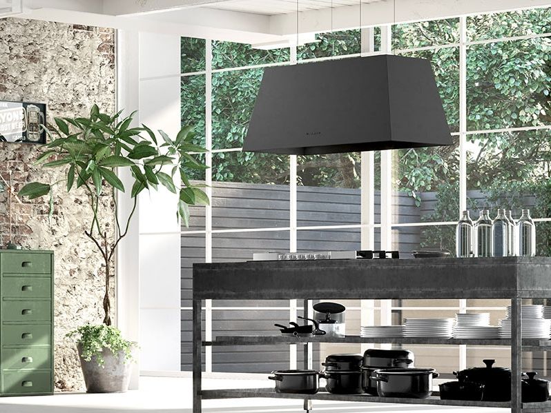 FABER
CHLOÈ XL ISOLA
Island hood with integrated lighting