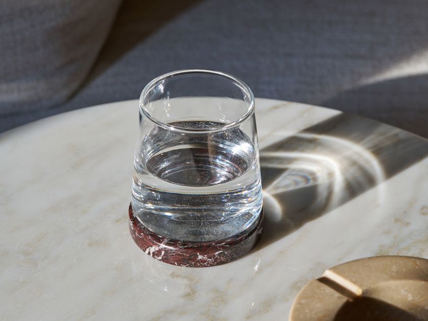 FANTIBOZZETTIMENEGON
MÉMOIRE DE MATIÈRE
Levanto red marble drink coaster