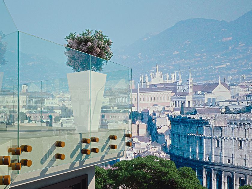 FARAONE
ALBA MAGIC
Glass parapet