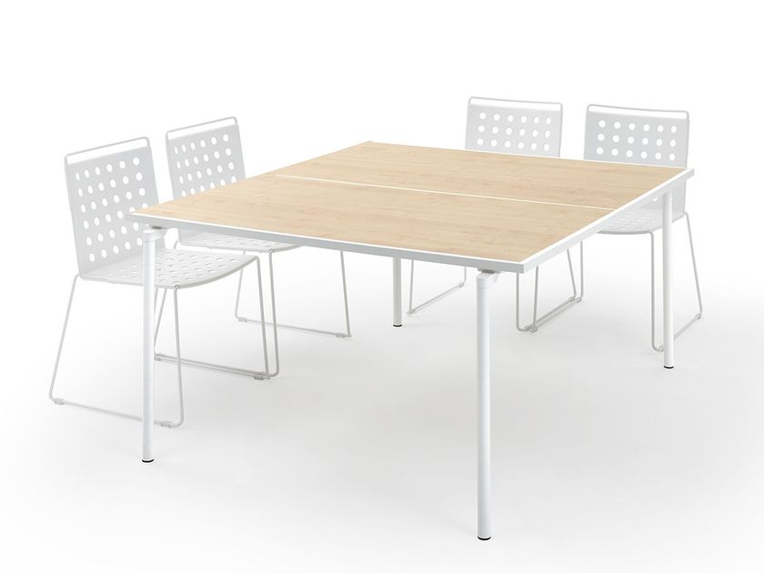 FAS Pendezza
SPIDER
Modular rectangular wooden and metal meeting table