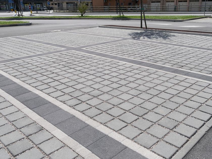 FAVARO1
AQUADREN
Cement outdoor floor tiles with stone effect