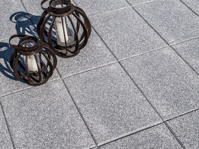 FAVARO1
GRANITIUM
Concrete outdoor floor tiles with stone effect