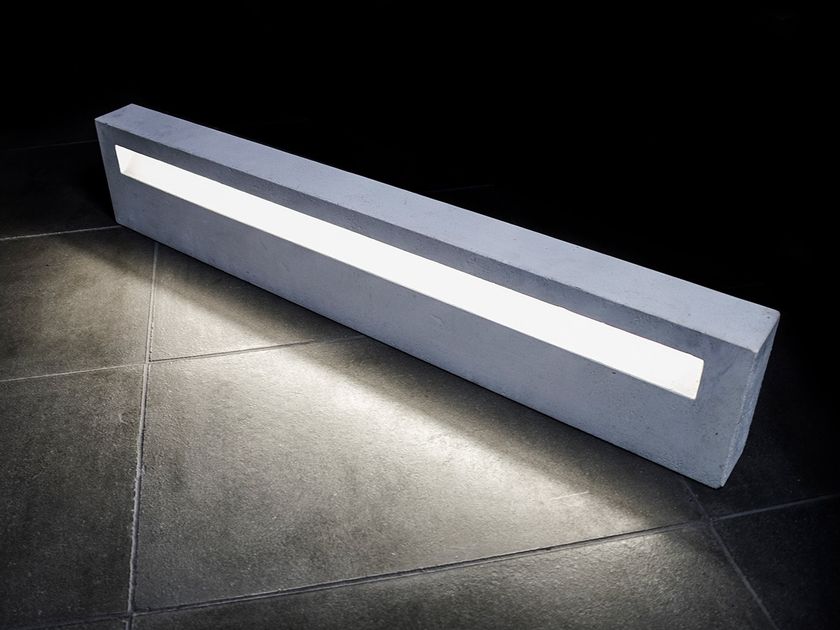 FAVARO1
SHINING CURB
LED wall-mounted steplight