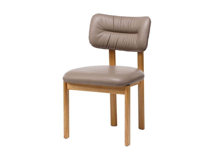 favius
PILLAR
Upholstered wooden chair