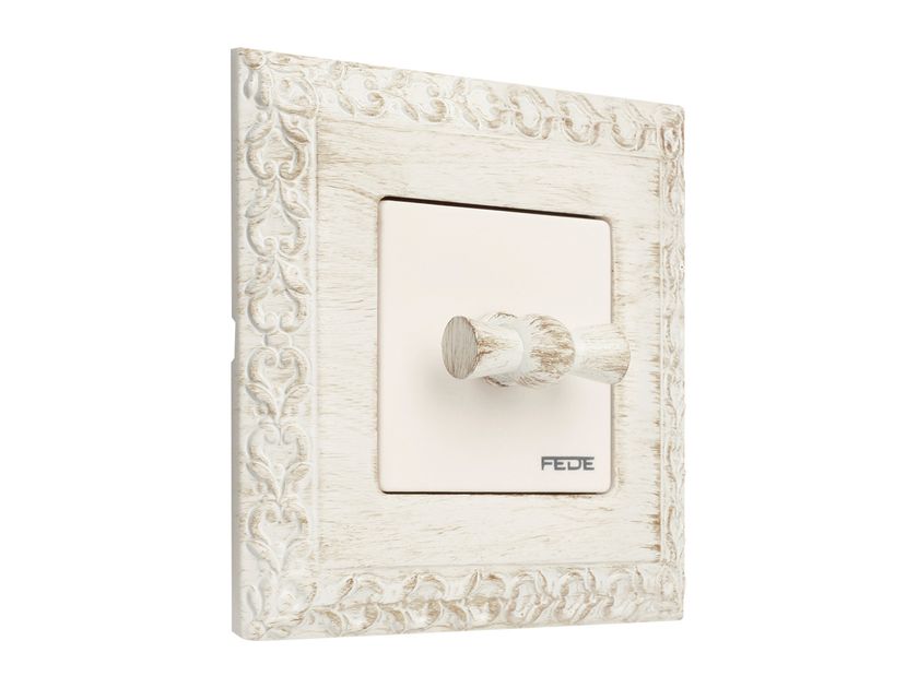 FEDE
PROVENCE SAN SEBASTIAN
Brass switch range