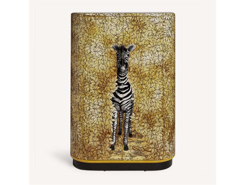 Fornasetti
ZEBRA
Curved cabinet
