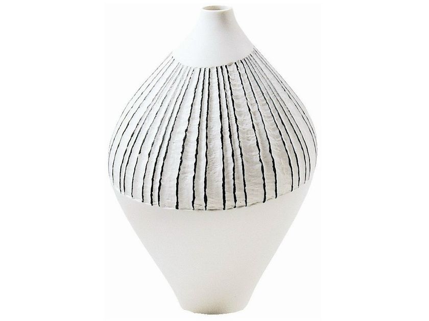 Fos Ceramiche
NAUM
Porcelain vase