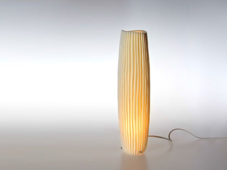 Fos Ceramiche
NOVALIS
Handmade porcelain table lamp