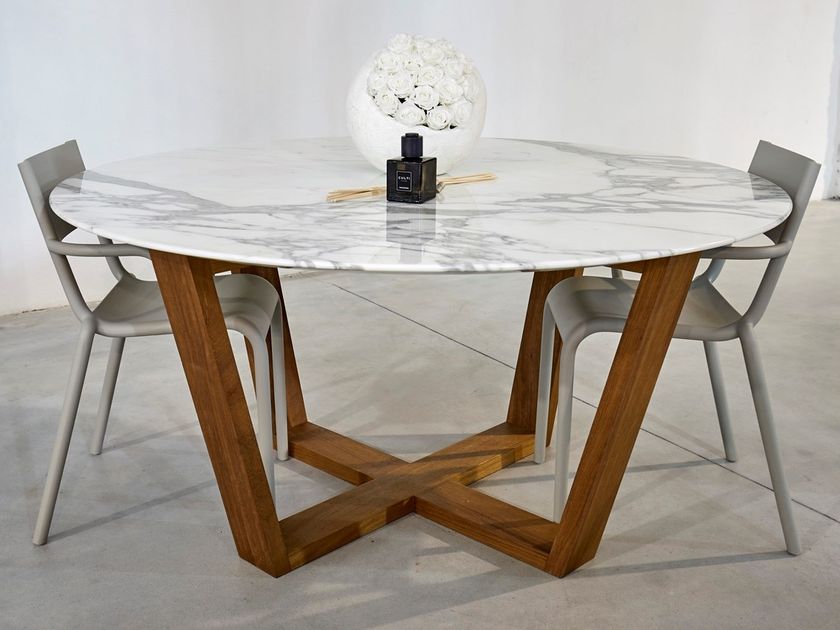 FranchiUmbertoMarmi
BASKET
Round marble table
