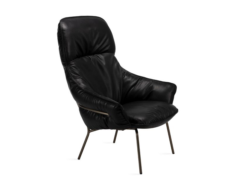 Freifrau
MARIE
High-back leather armchair with armrests