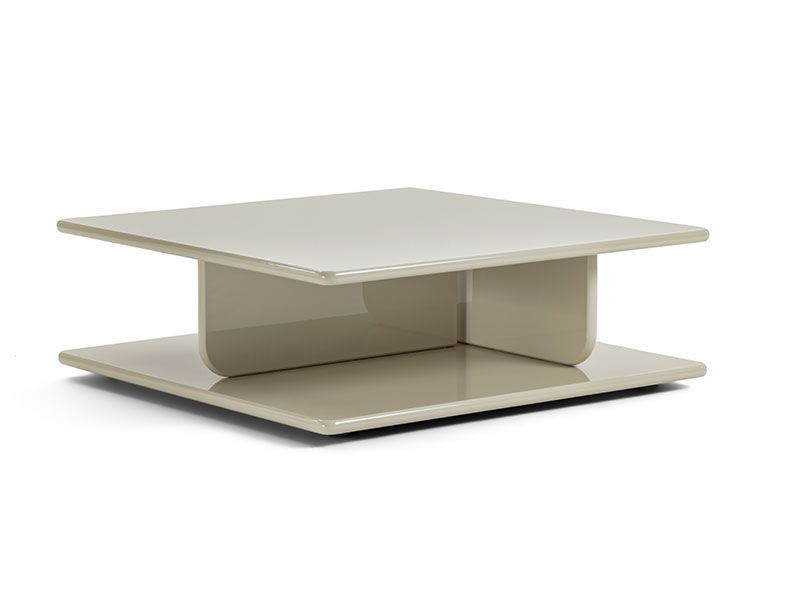 Frigerio
EDDIE
Square lacquered wood coffee table