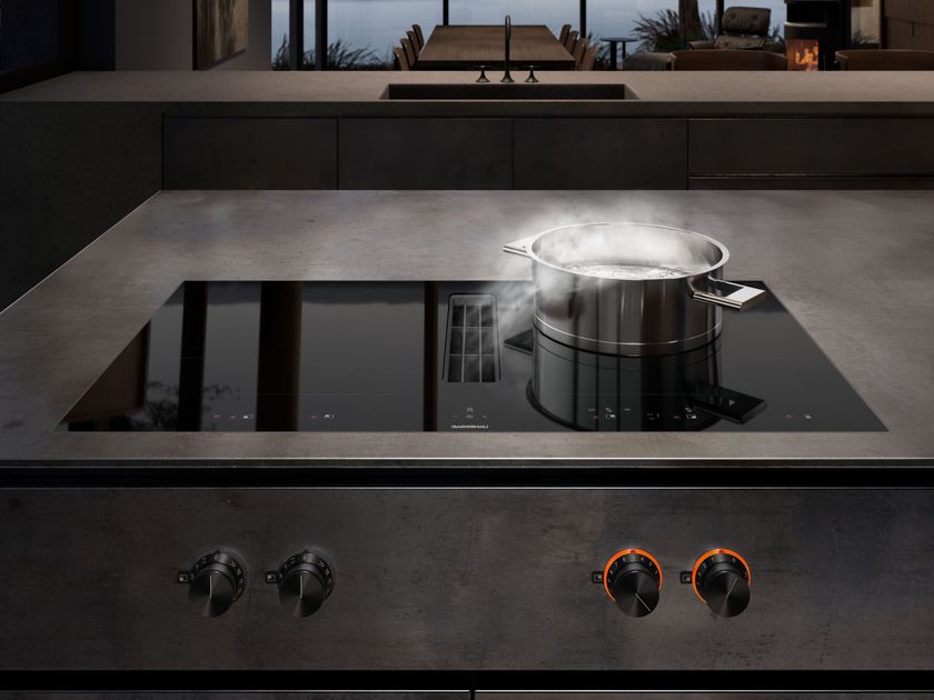 Gaggenau
CV482105
Induction glass ceramic hob with integrated hood