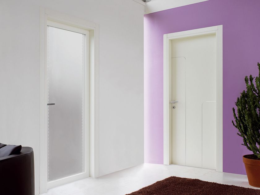 Ghizzi & Benatti
SPRING
Hinged wooden door