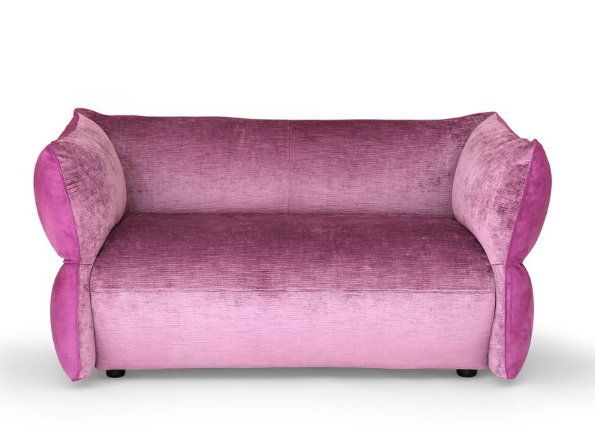 Giovannetti
FOYER
2 seater sofa with removable cover