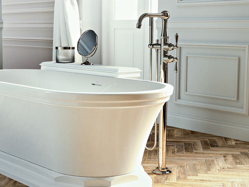 GRAFF
CAMDEN
Floor standing 1 hole bathtub mixer with hand shower